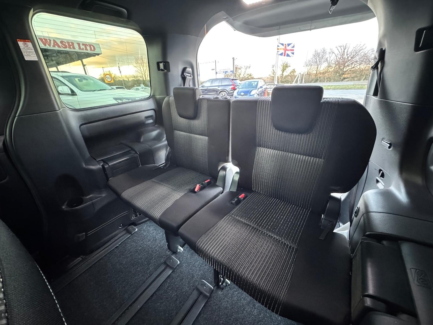 Used Toyota Voxy 2019 for sale - 77180320: Photo 12