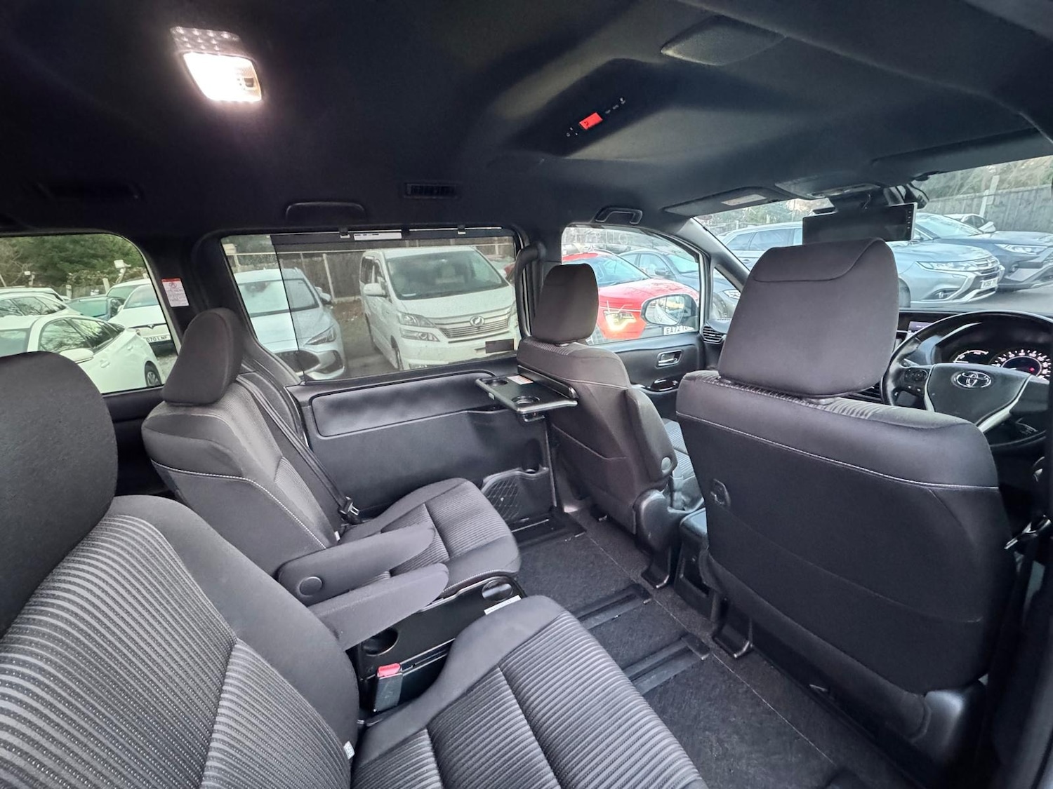 Used Toyota Voxy 2019 for sale - 77180320: Photo 14