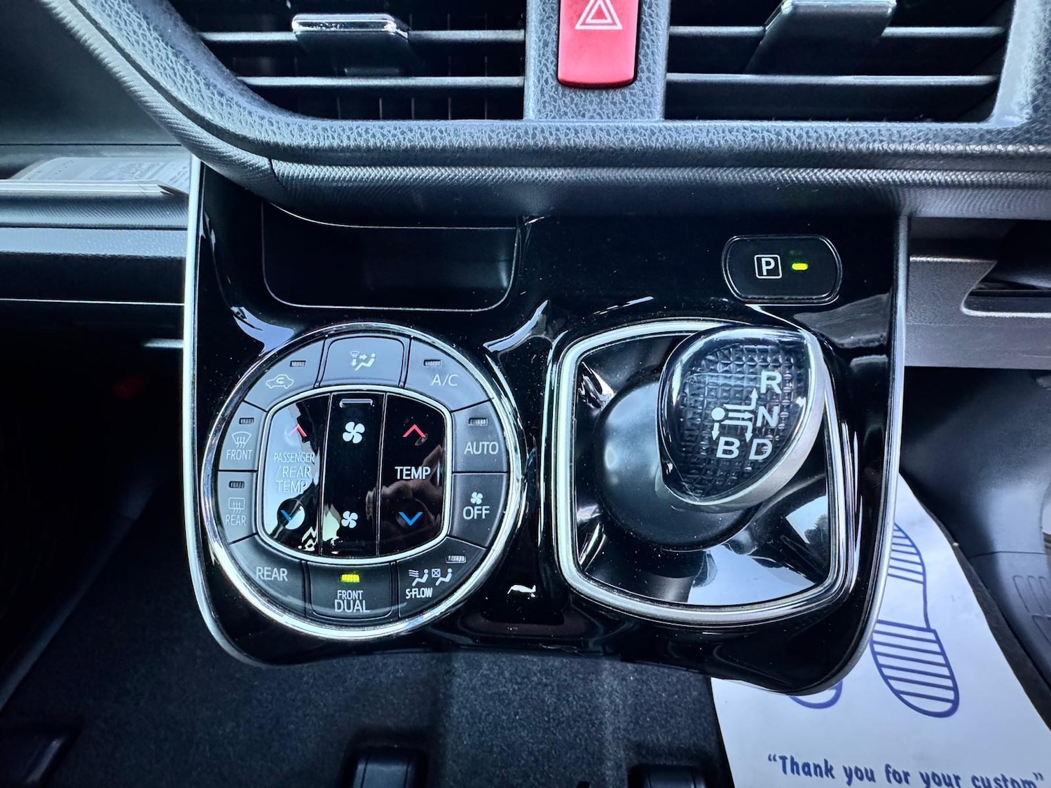 Used Toyota Voxy 2019 for sale - 77180320: Photo 19