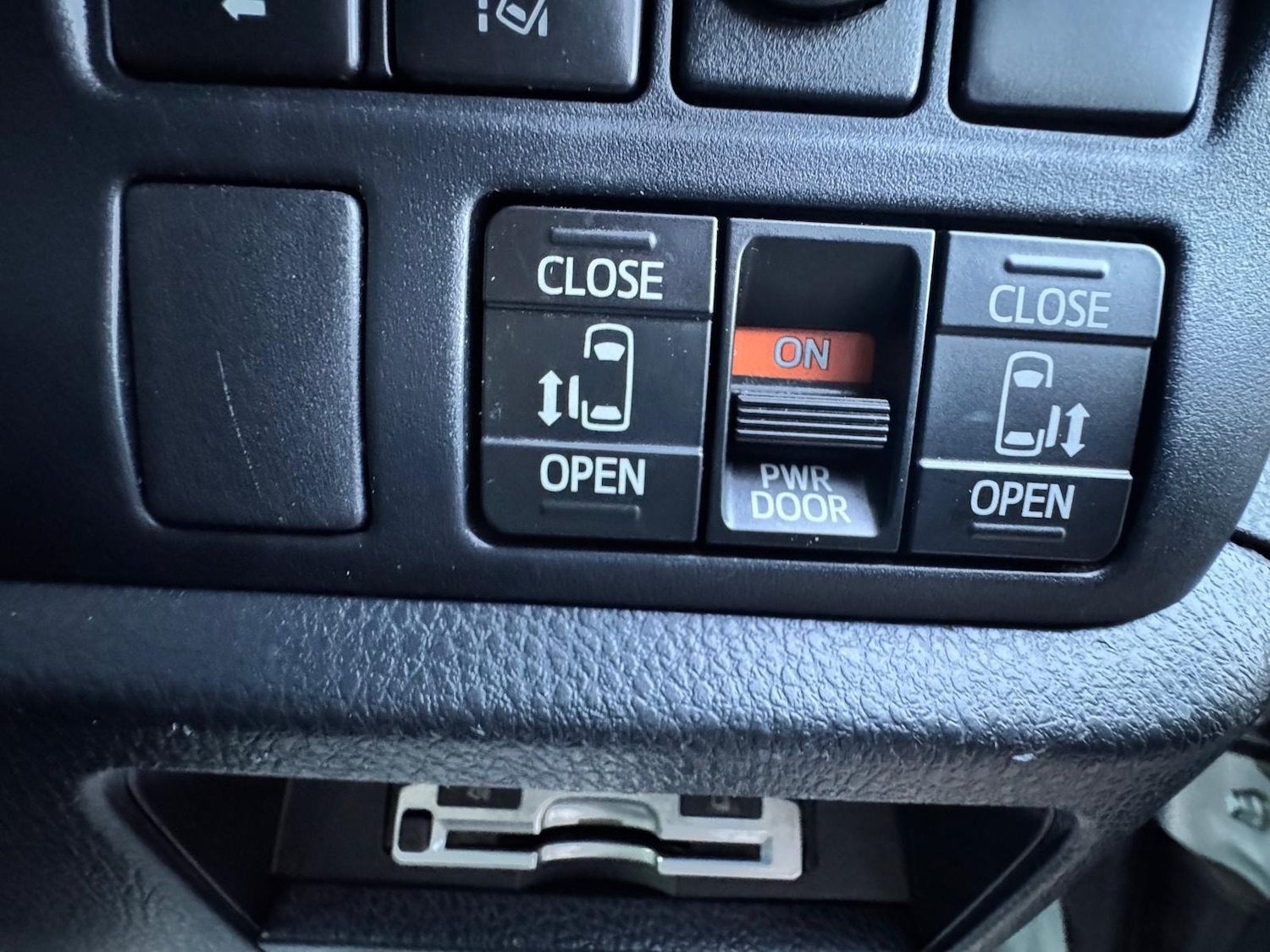 Used Toyota Voxy 2019 for sale - 77180320: Photo 22