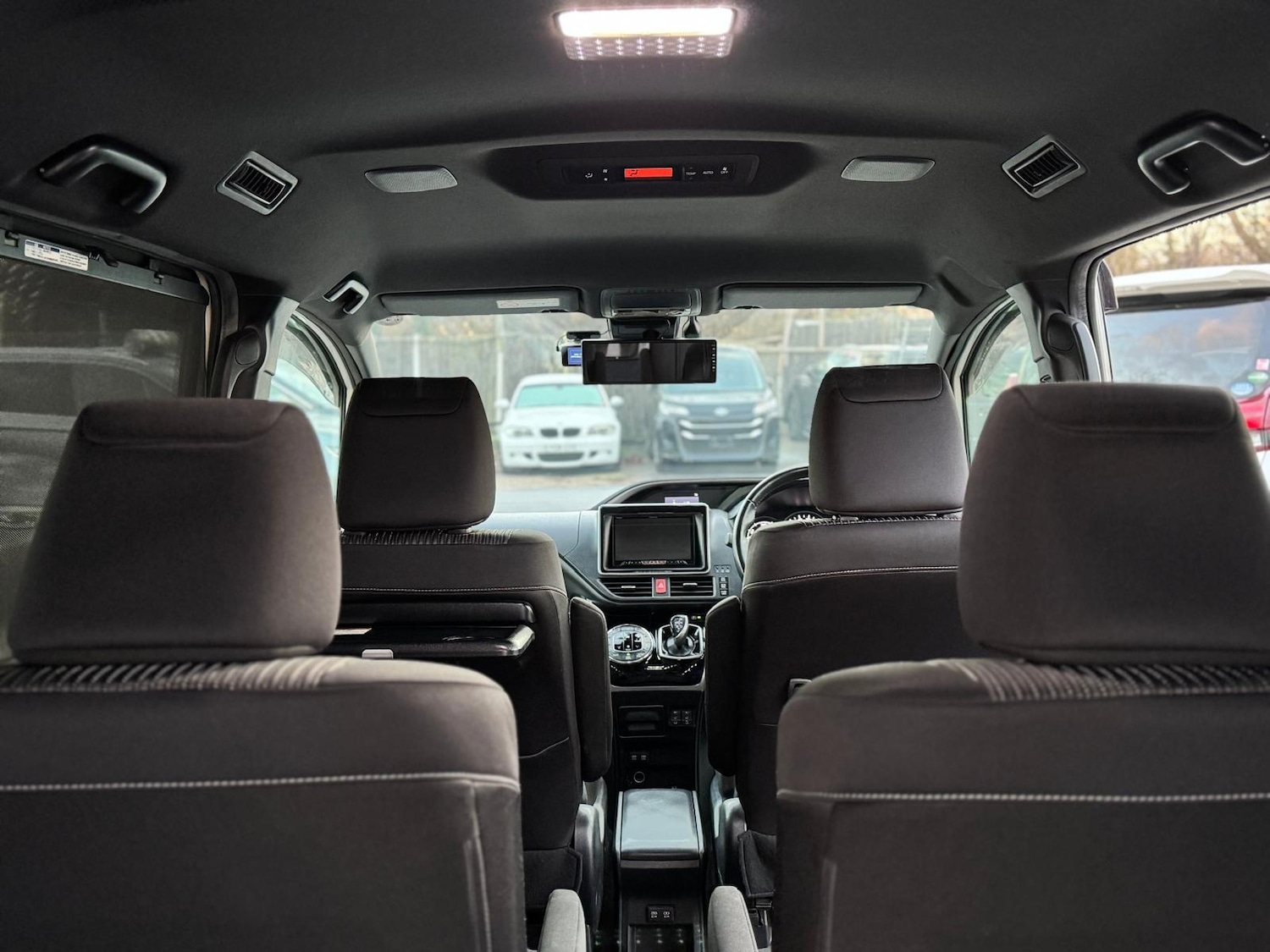 Used Toyota Voxy 2019 for sale - 77180320: Photo 26