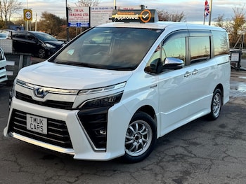 Used Toyota Voxy 2019 for sale - 77180320: Photo