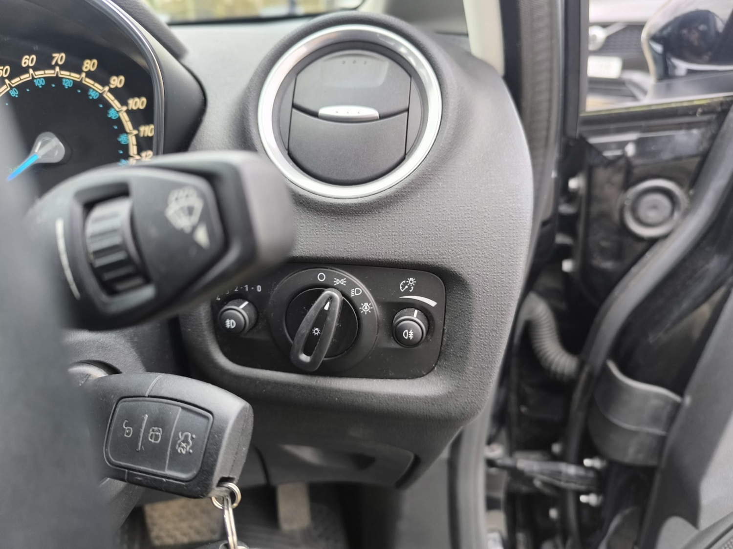 Used Ford Fiesta 2015 for sale - 77701886: Photo 26