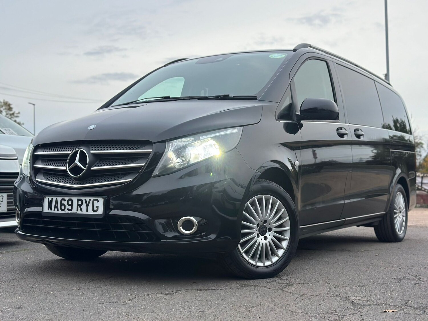 Used Mercedes-Benz Vito 2019 for sale - 76353068: Photo 2