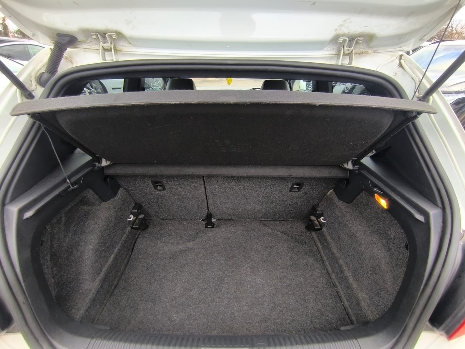 Used Volkswagen Polo 2015 for sale - 77271620: Photo 30