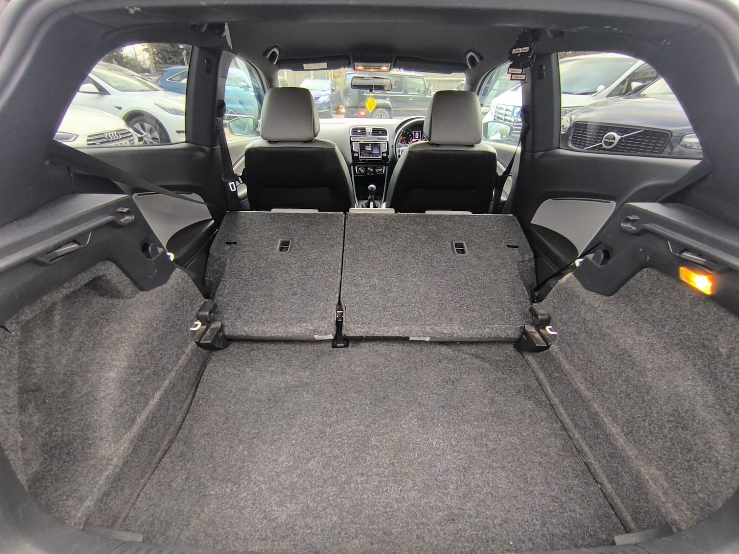 Used Volkswagen Polo 2015 for sale - 77271620: Photo 31