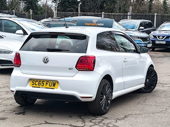 Used Volkswagen Polo 2015 for sale - 77271620: Photo