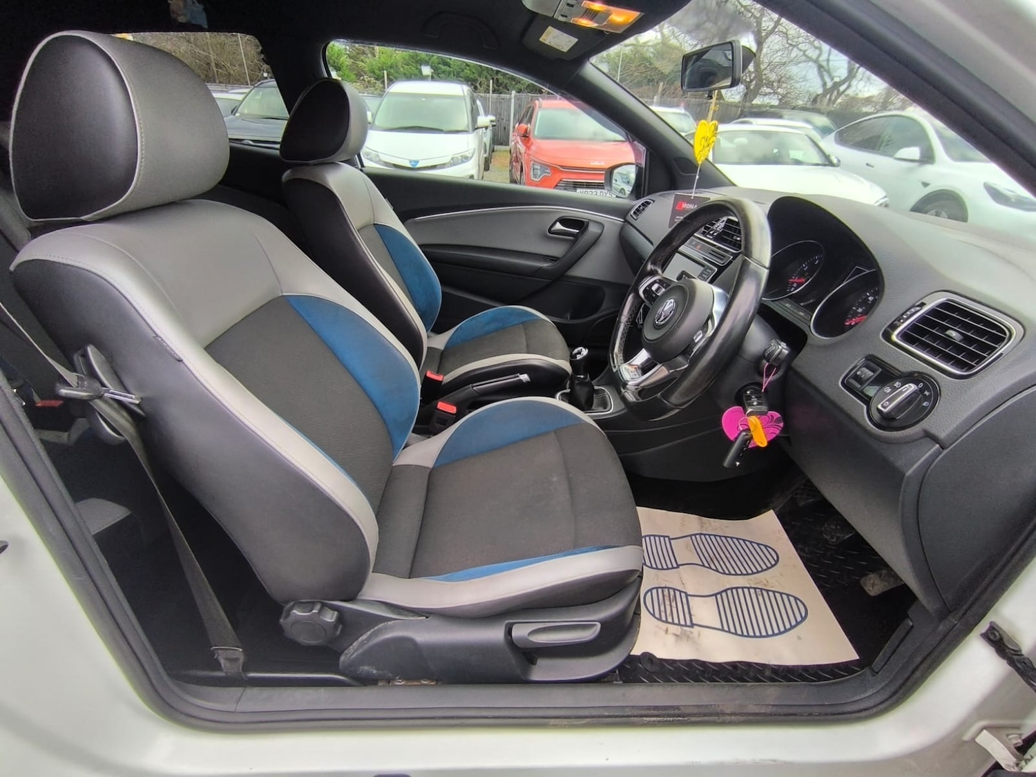 Used Volkswagen Polo 2015 for sale - 77271620: Photo 9