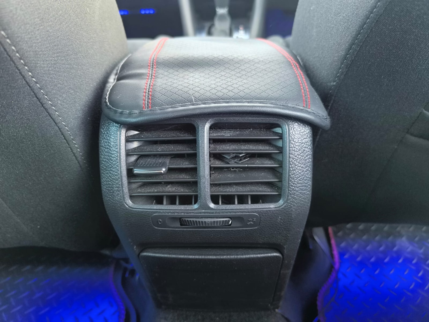 Used Volkswagen Golf 2010 for sale - 78011683: Photo 27