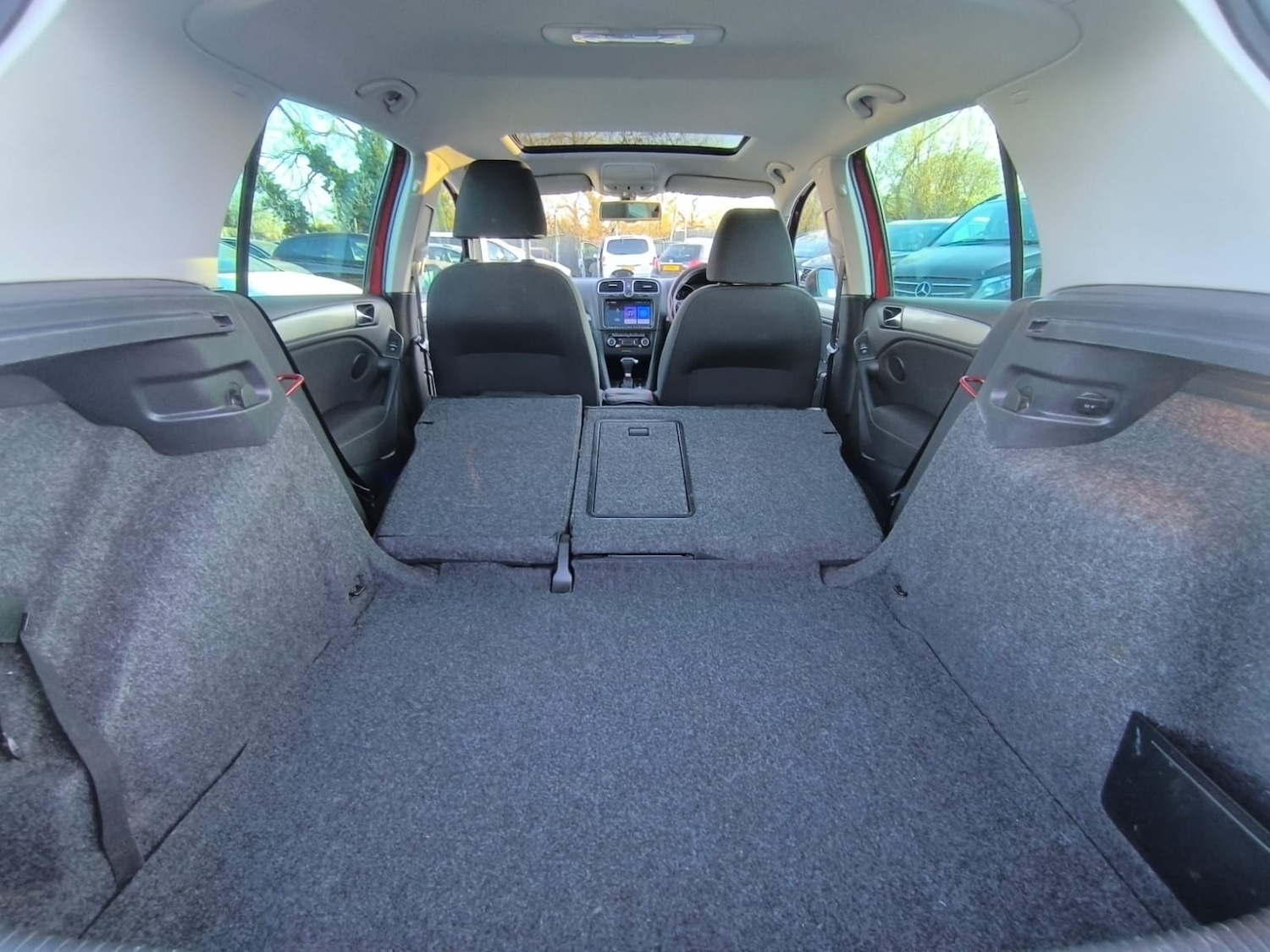 Used Volkswagen Golf 2010 for sale - 78011683: Photo 38