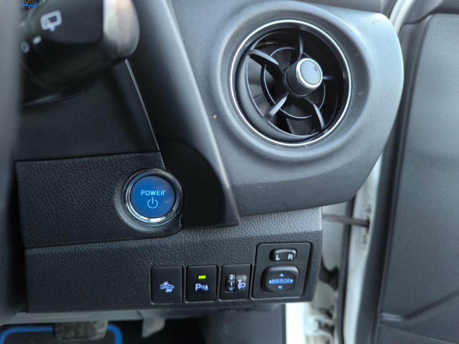 Used Toyota Auris 2016 for sale - 77167884: Photo 29