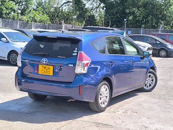 Used Toyota Prius+ 2015 for sale - 78698975: Photo