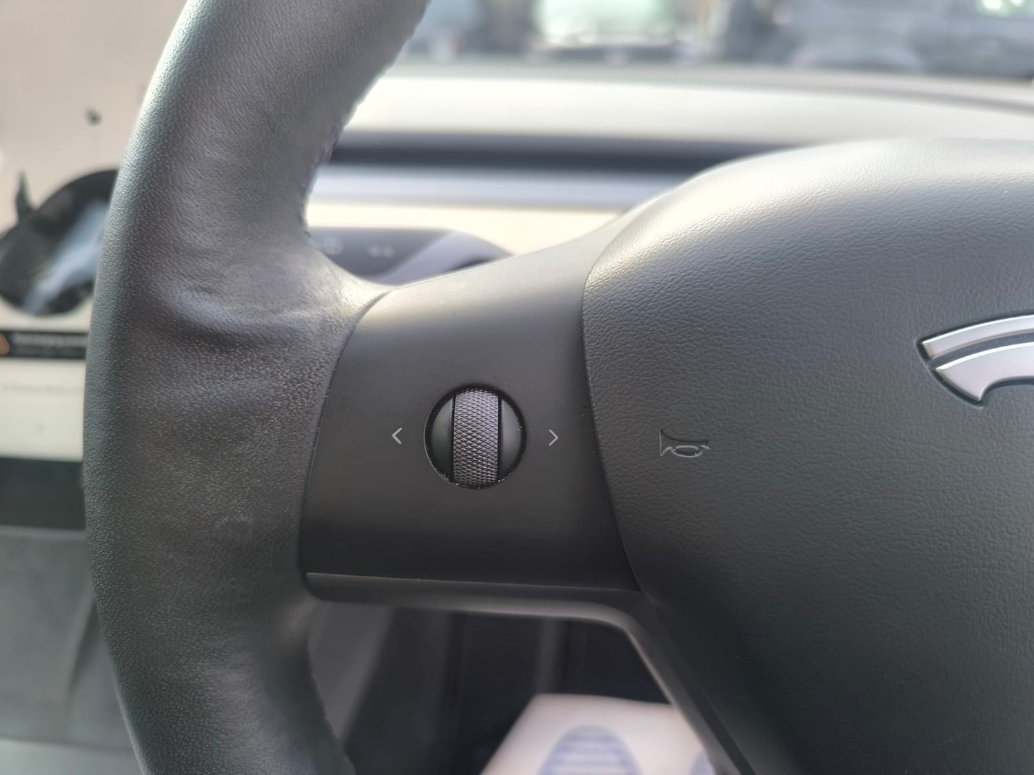 Used Tesla Model 3 2021 for sale - 76309804: Photo 15