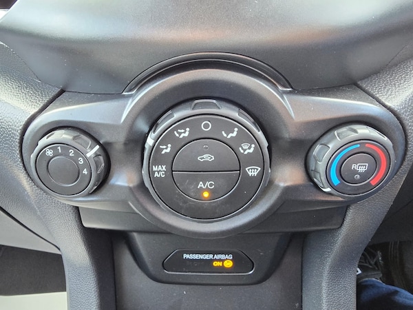 Used Ford Ecosport 2017 for sale - 75982690: Photo 18