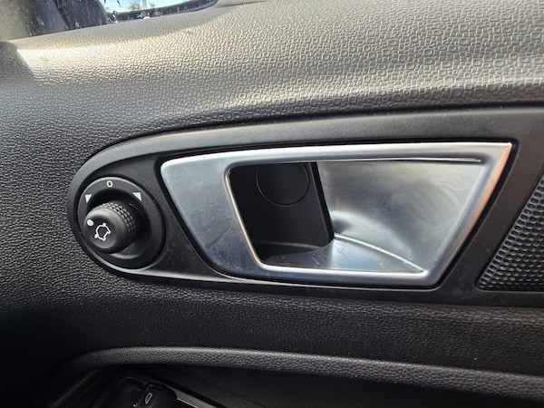 Used Ford Ecosport 2017 for sale - 75982690: Photo 22
