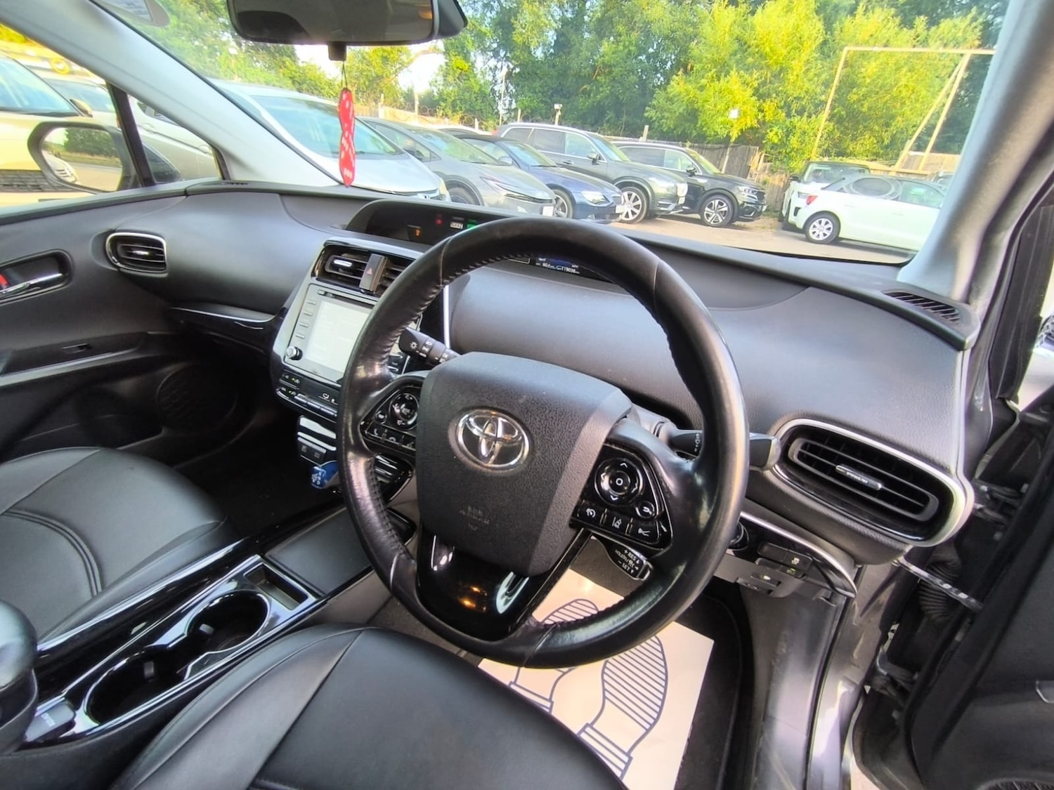 Used Toyota Prius 2019 for sale - 76026910: Photo 10