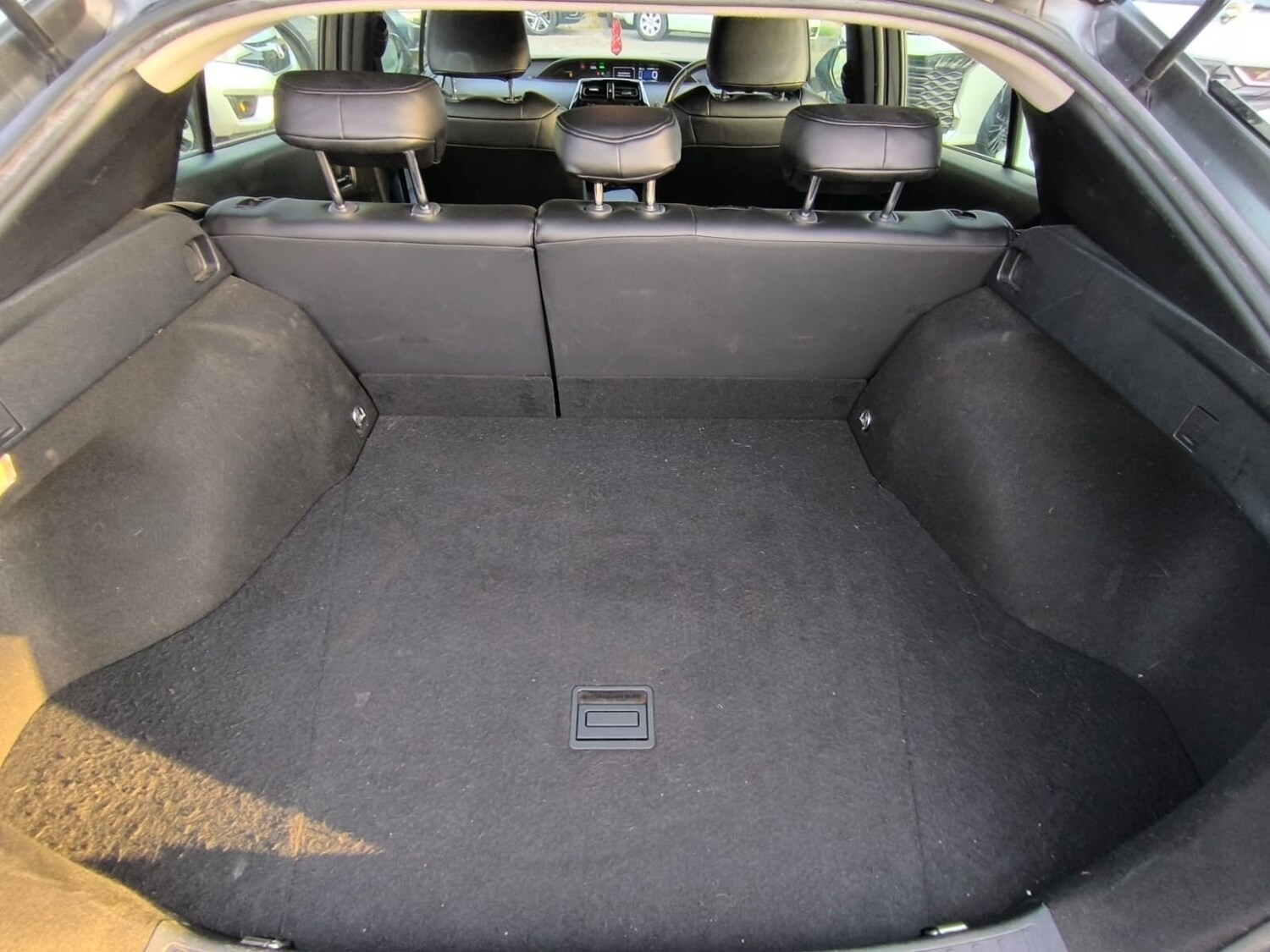 Used Toyota Prius 2019 for sale - 76026910: Photo 28