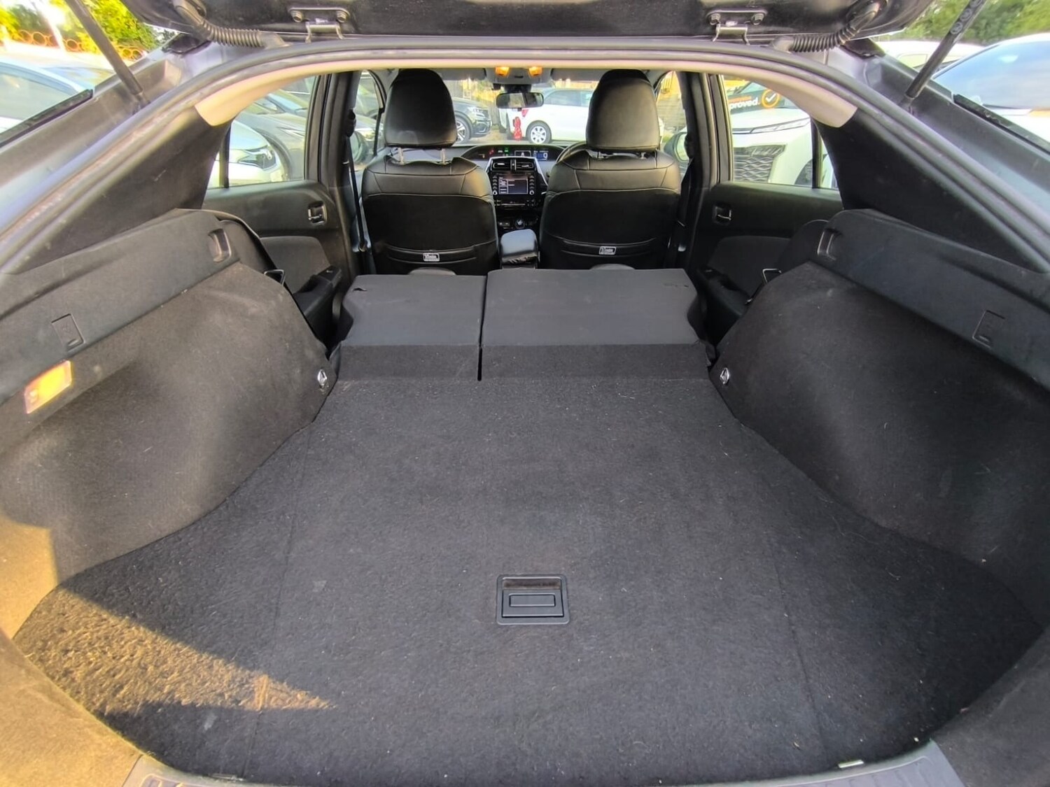 Used Toyota Prius 2019 for sale - 76026910: Photo 29