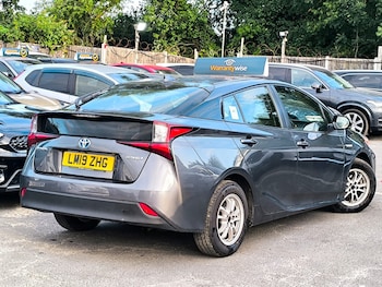 Used Toyota Prius 2019 for sale - 76026910: Photo 4