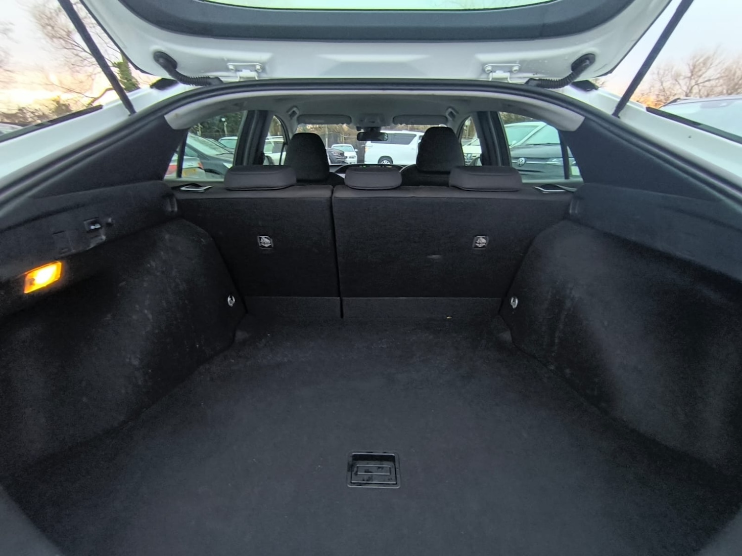 Used Toyota Prius 2019 for sale - 77220781: Photo 29