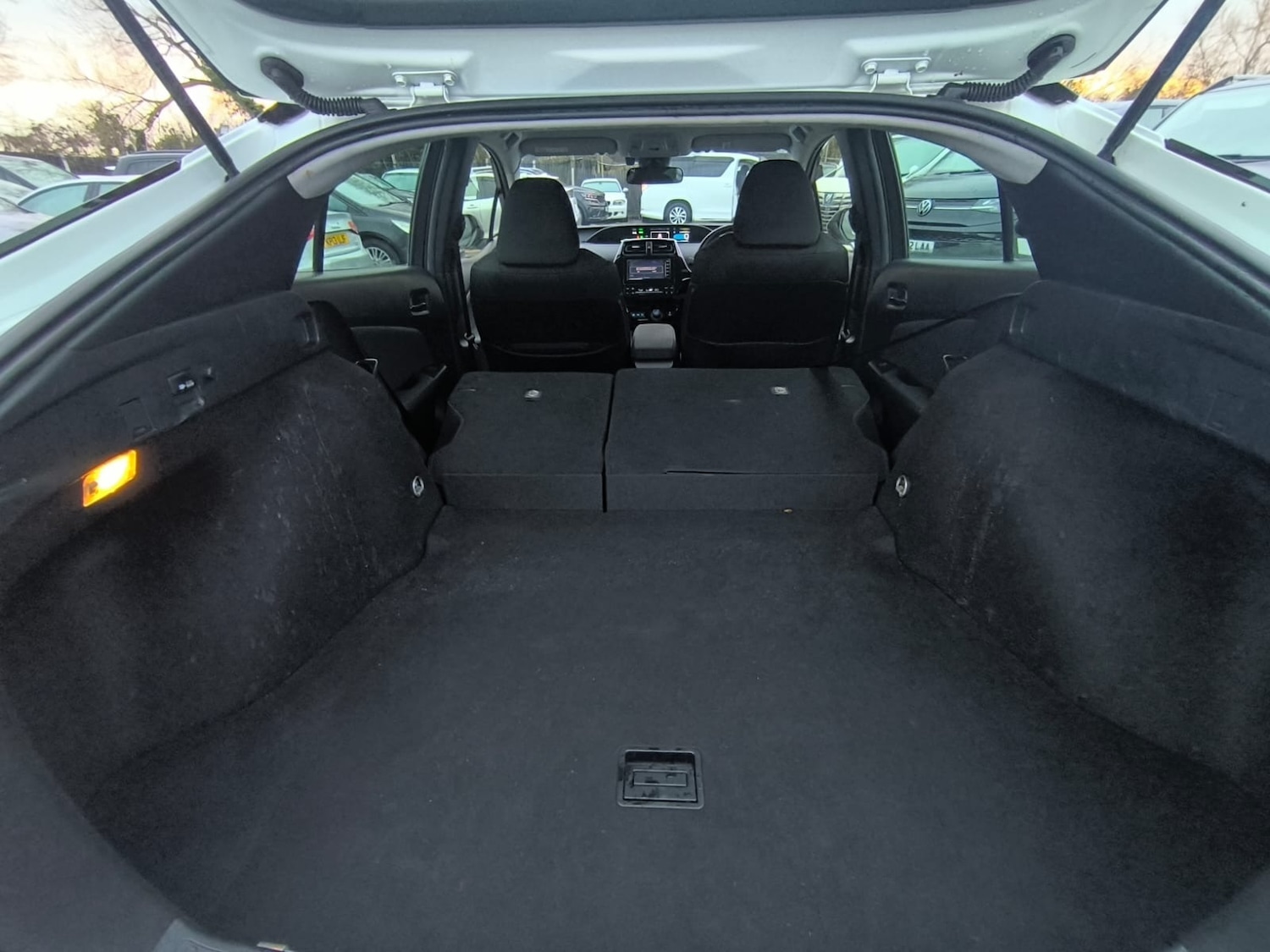 Used Toyota Prius 2019 for sale - 77220781: Photo 32