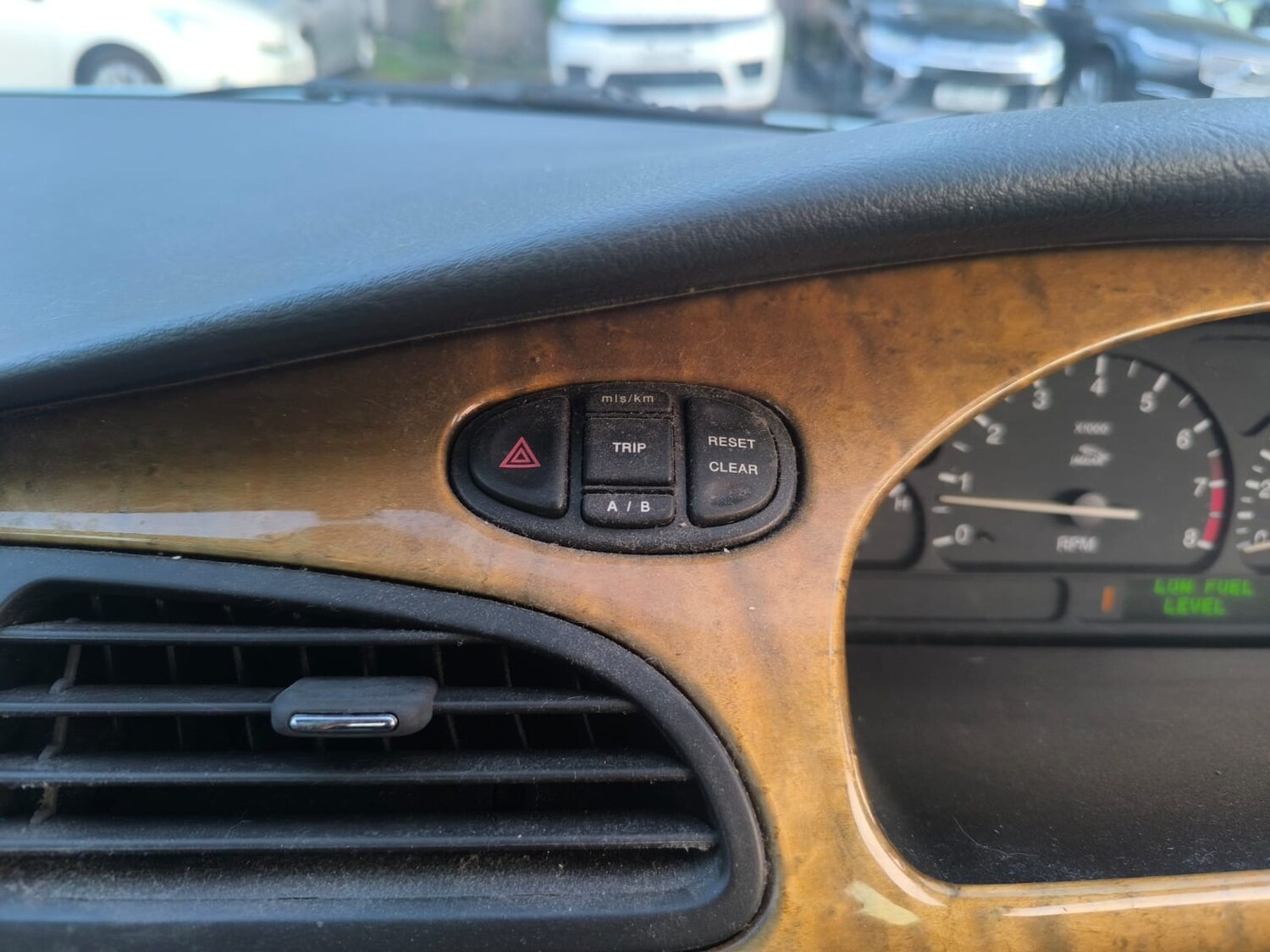 Jaguar S-Type 2001 (51) - 3.0 Petrol Automatic V6 Saloon 4dr 2 Keys ULEZ Free - Image 23
