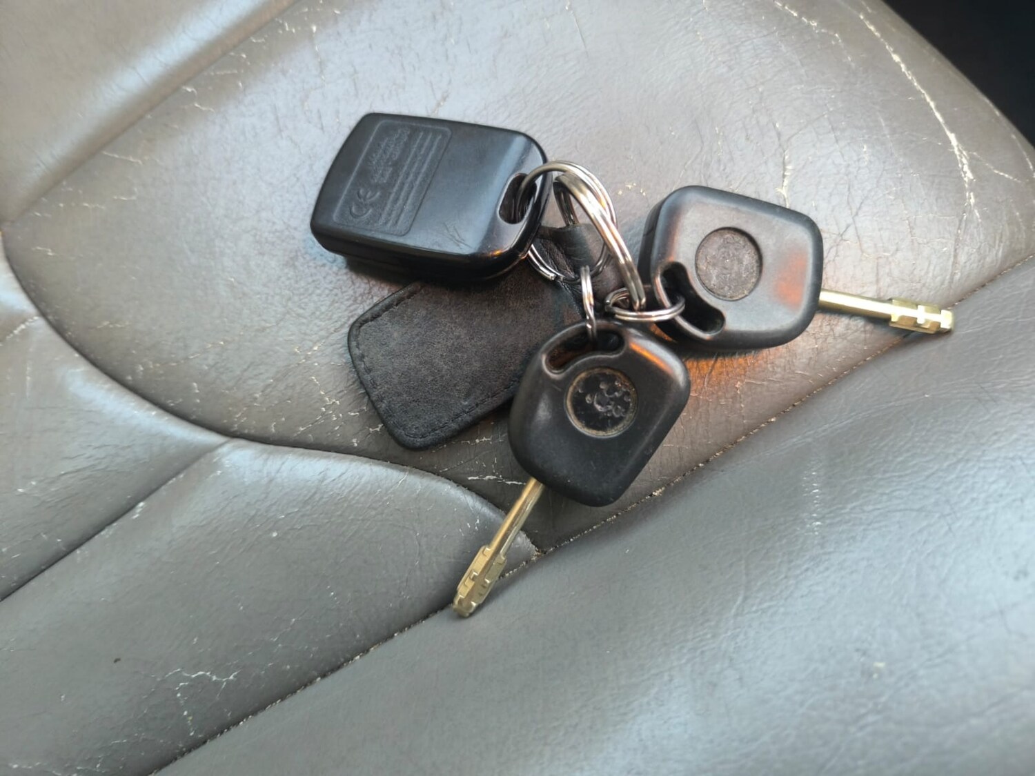 Jaguar S-Type 2001 (51) - 3.0 Petrol Automatic V6 Saloon 4dr 2 Keys ULEZ Free - Image 27