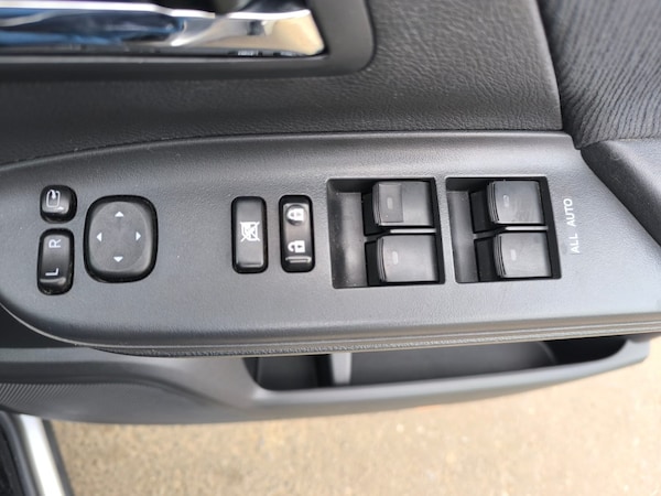 Used Toyota Vellfire 2011 for sale - 74559585: Photo 27