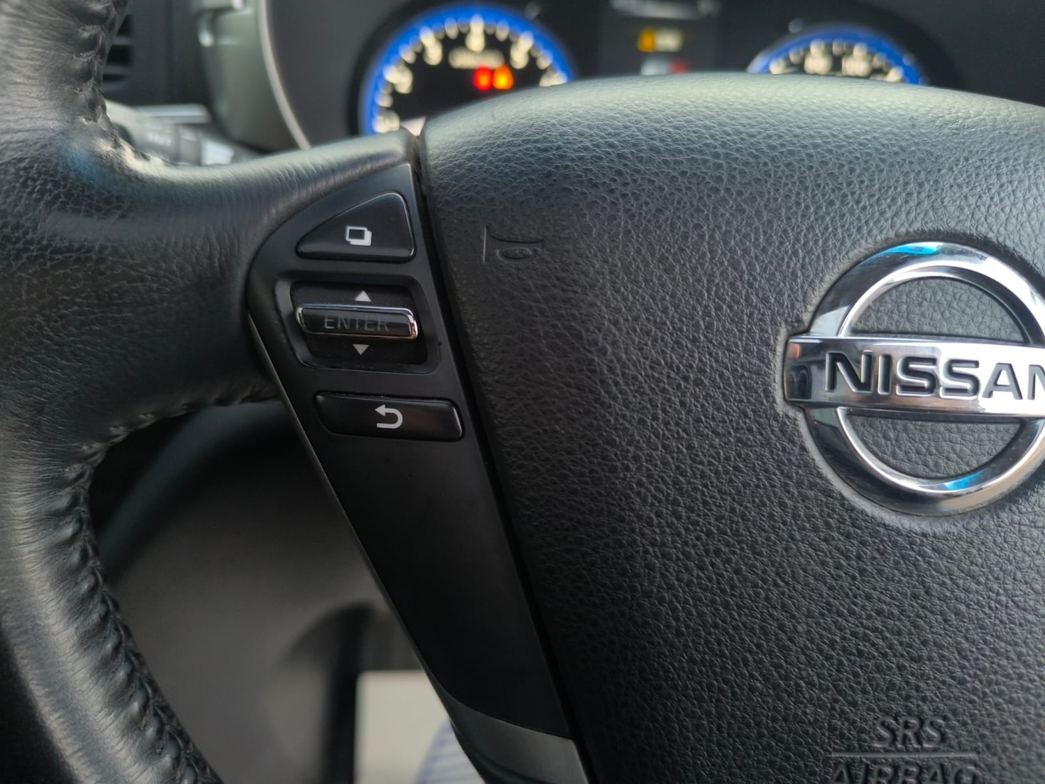 Used Nissan Elgrand 2014 for sale - 77258359: Photo 18