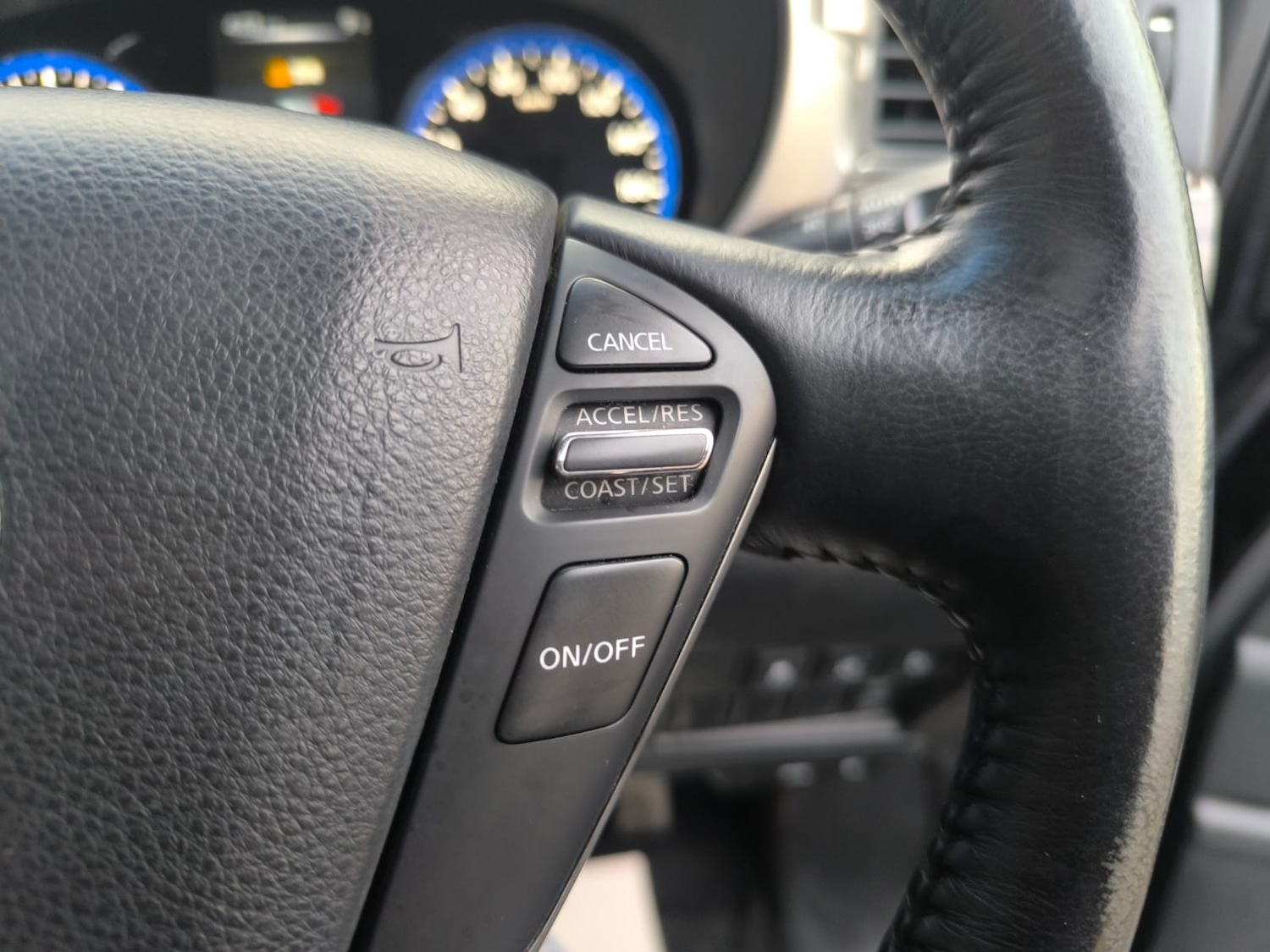 Used Nissan Elgrand 2014 for sale - 77258359: Photo 19