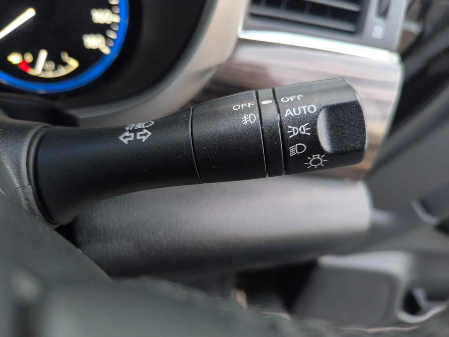 Used Nissan Elgrand 2014 for sale - 77258359: Photo 29