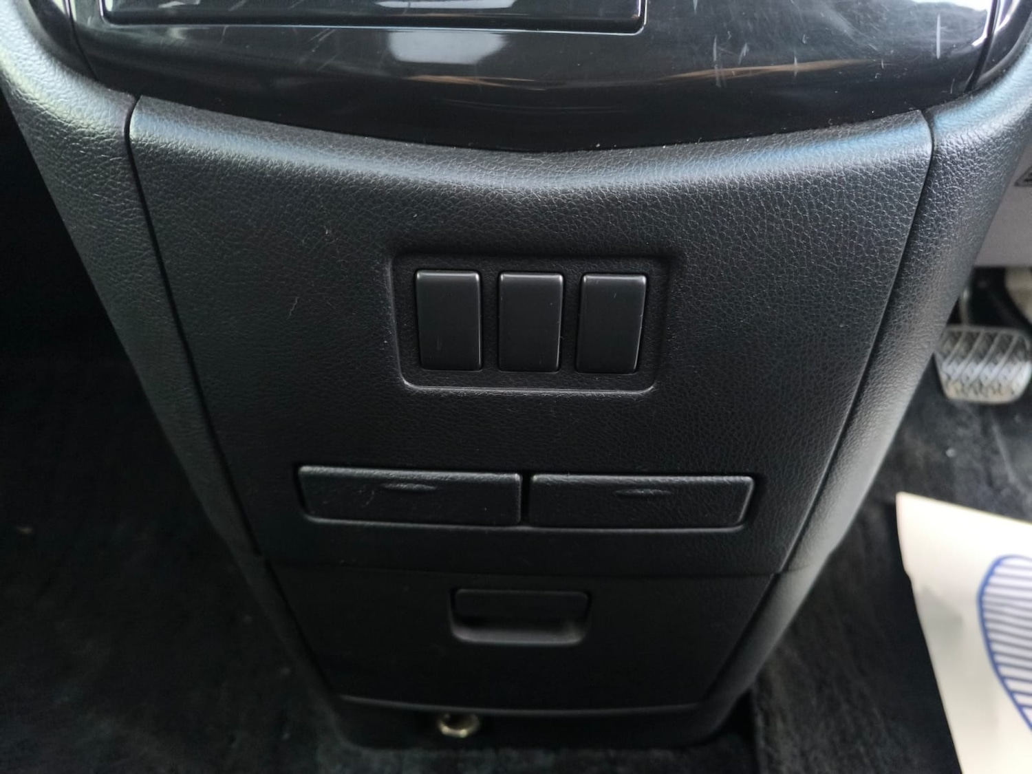 Used Nissan Elgrand 2014 for sale - 77258359: Photo 36