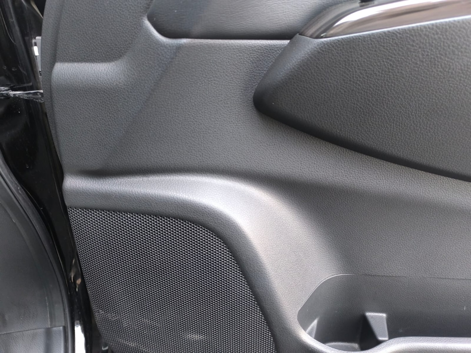 Used Nissan Elgrand 2014 for sale - 77258359: Photo 38