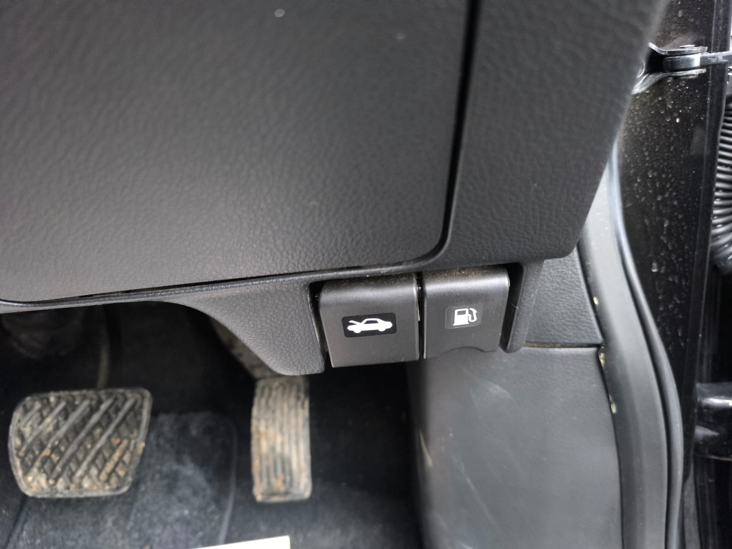 Used Nissan Elgrand 2014 for sale - 77258359: Photo 39