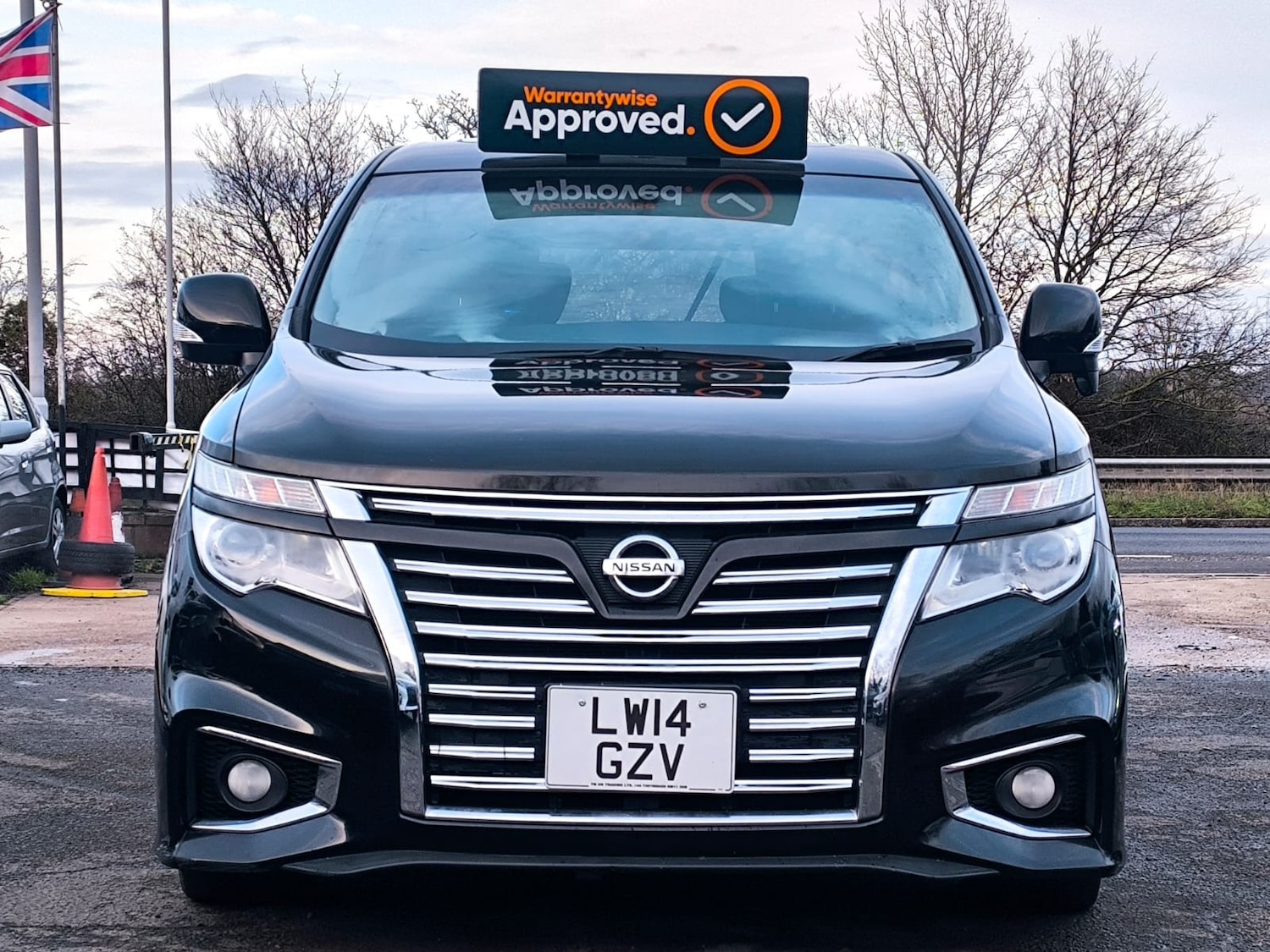 Used Nissan Elgrand 2014 for sale - 77258359: Photo 7