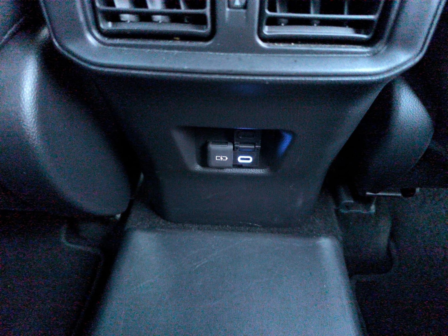 Used Toyota RAV4 2022 for sale - 76436467: Photo 27