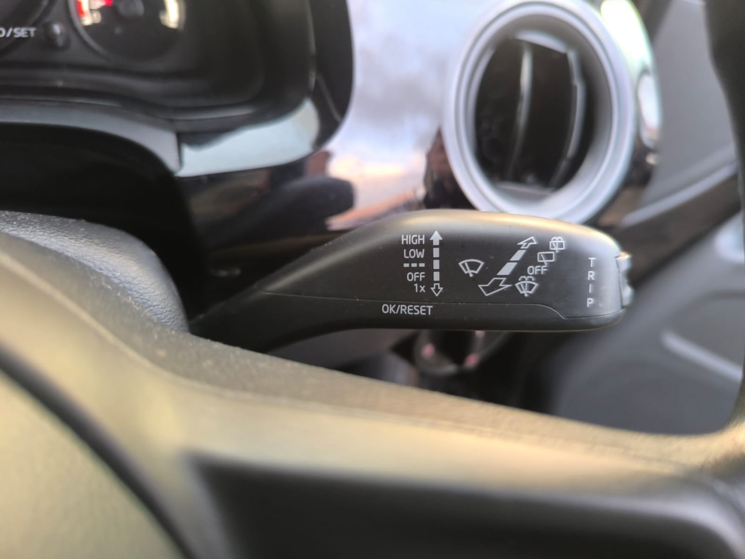 Used Volkswagen up! 2013 for sale - 77310855: Photo 18