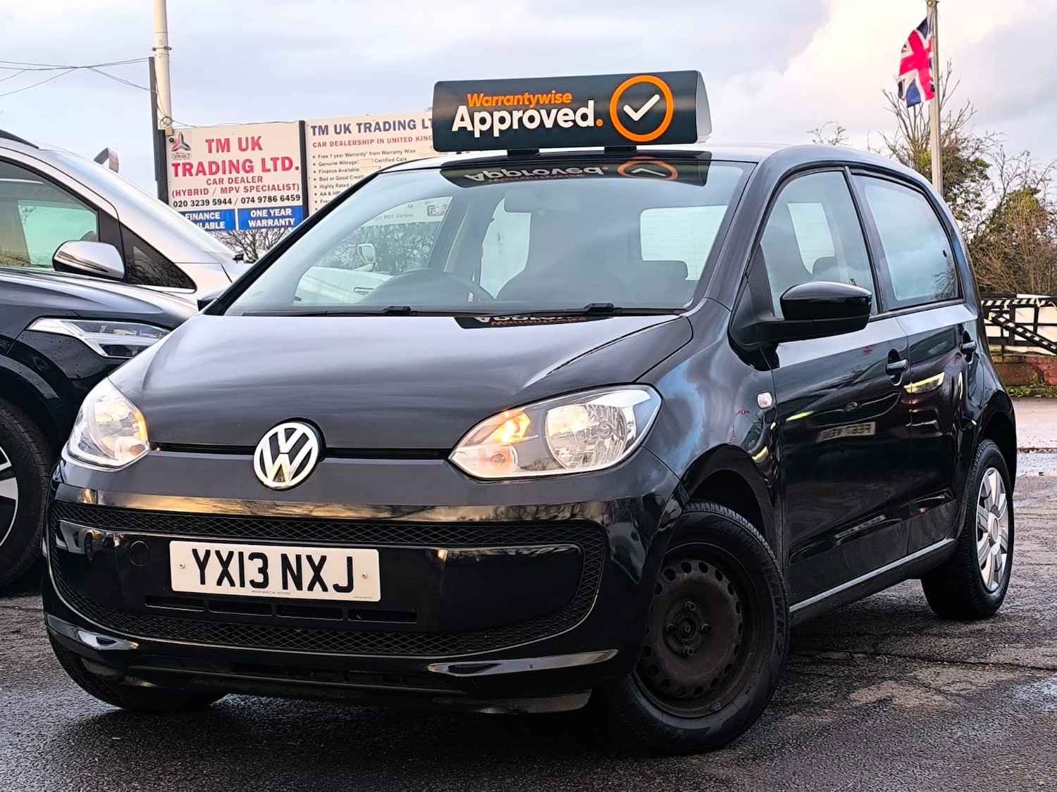 Used Volkswagen up! 2013 for sale - 77310855: Photo 2