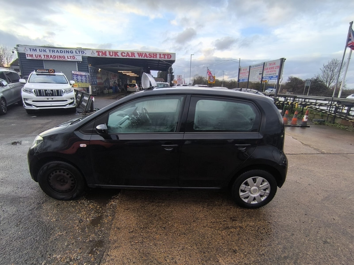 Used Volkswagen up! 2013 for sale - 77310855: Photo 6