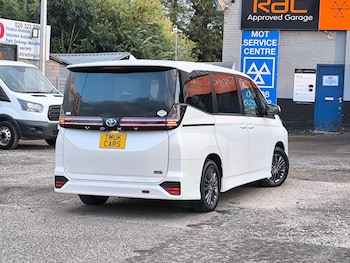 Used Toyota Voxy 2025 for sale - 79596019: Photo