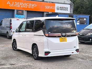 Used Toyota Voxy 2025 for sale - 79596019: Photo
