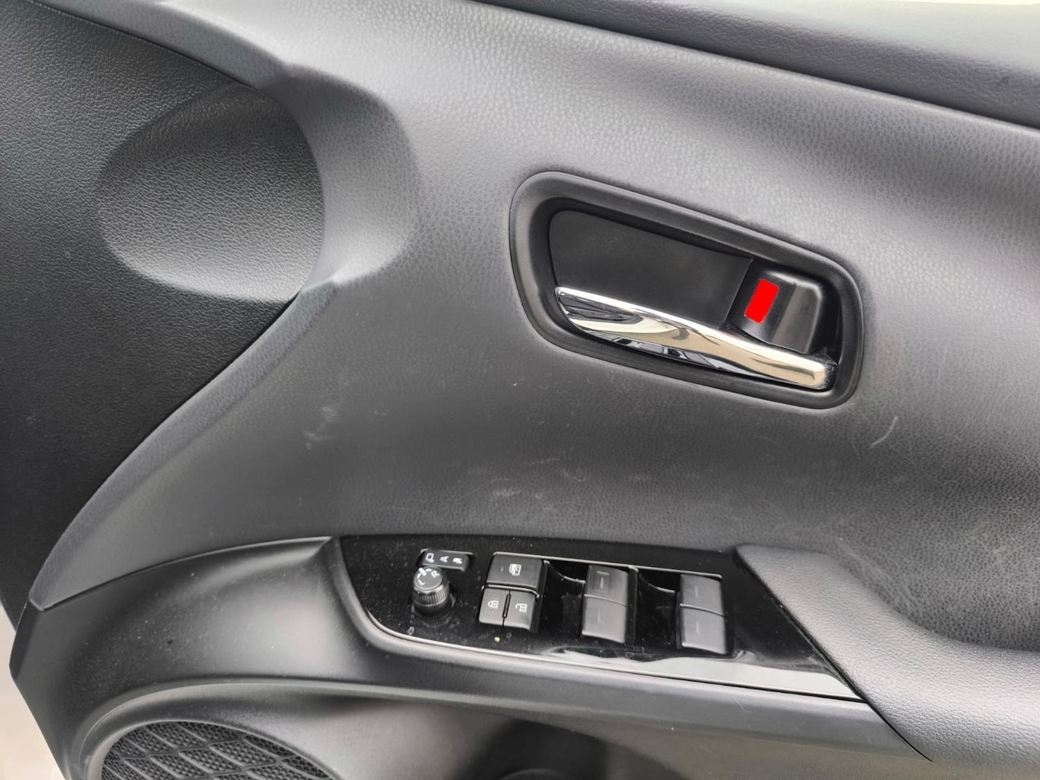 Used Toyota Prius 2020 for sale - 76142355: Photo 25