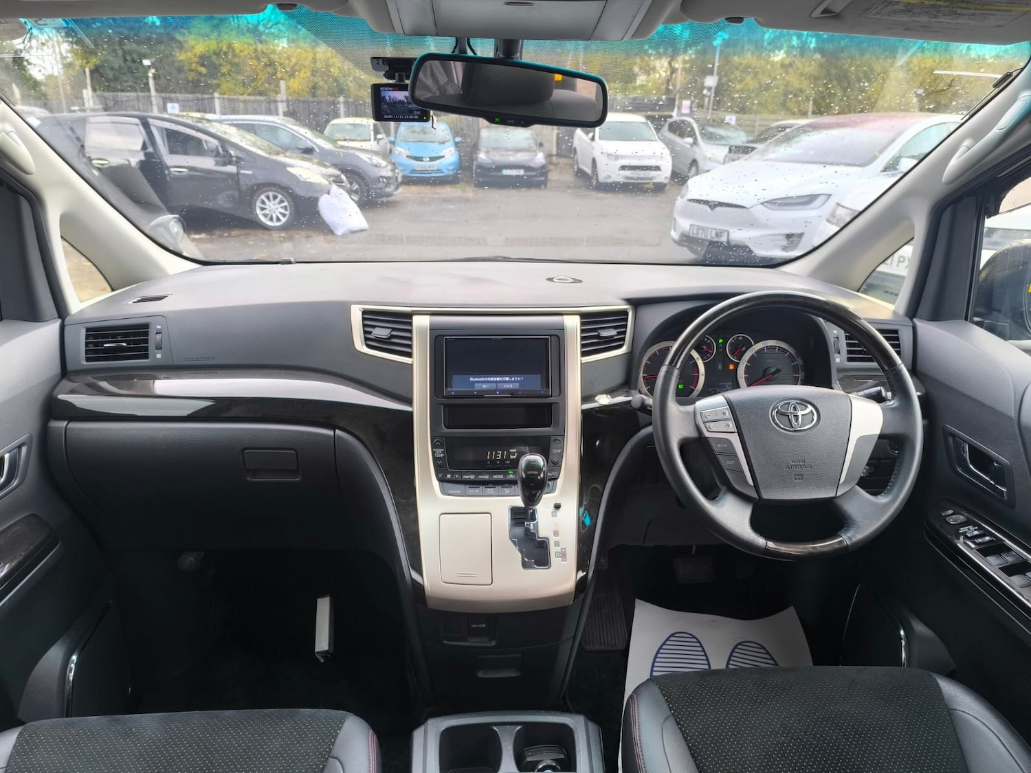 Used Toyota Vellfire 2014 for sale - 76543124: Photo 13