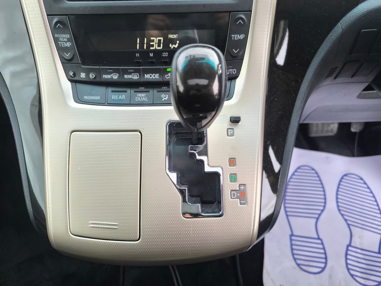 Used Toyota Vellfire 2014 for sale - 76543124: Photo 17