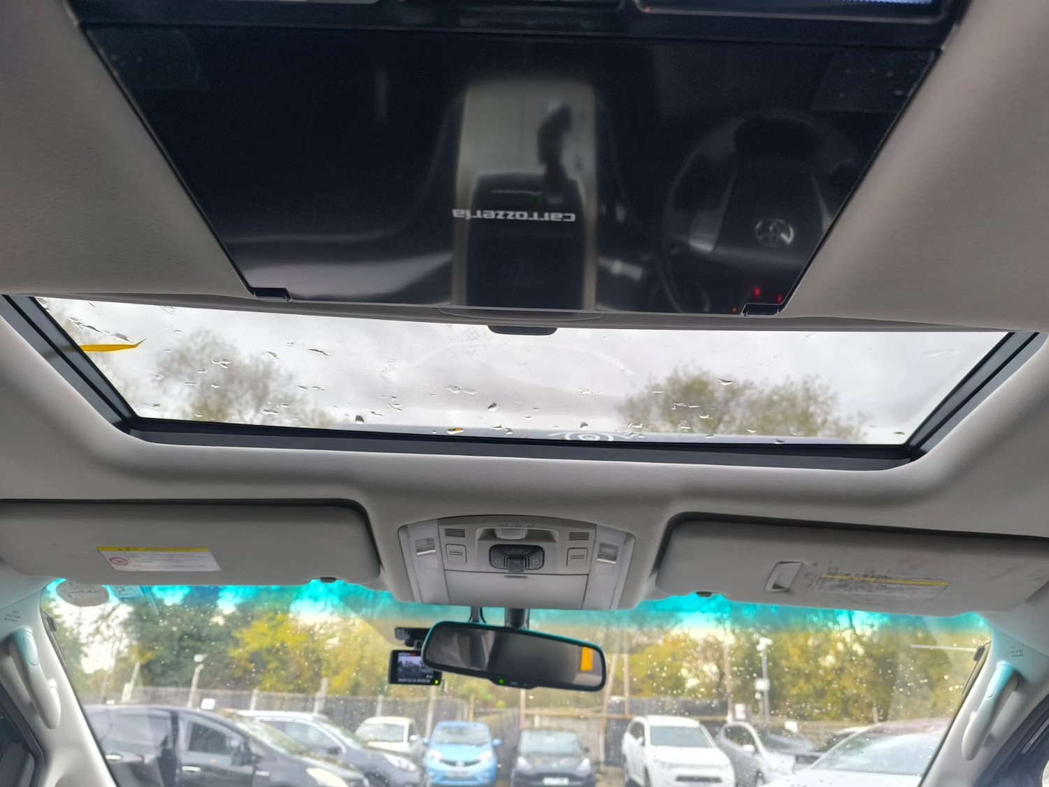 Used Toyota Vellfire 2014 for sale - 76543124: Photo 25