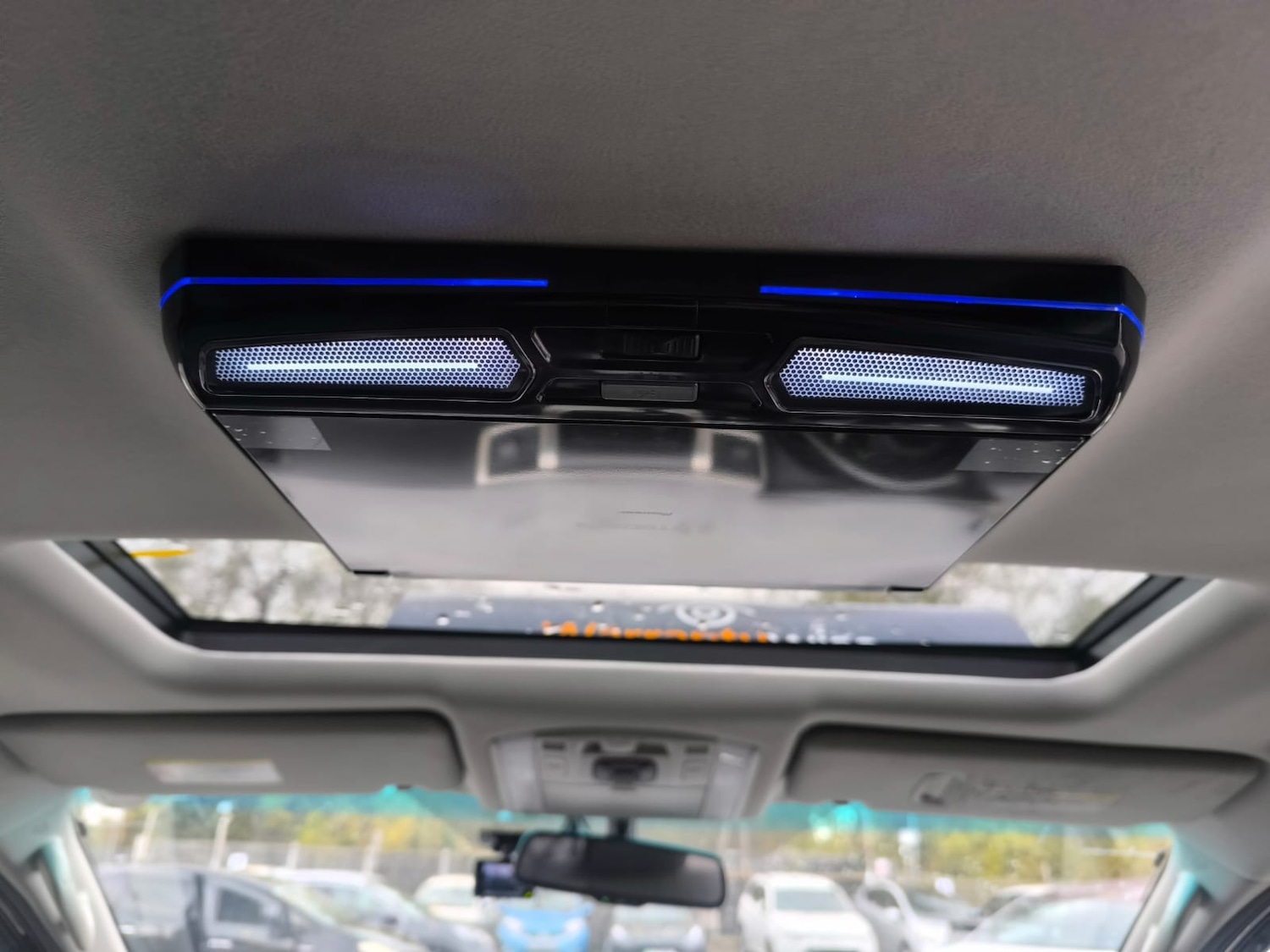 Used Toyota Vellfire 2014 for sale - 76543124: Photo 27