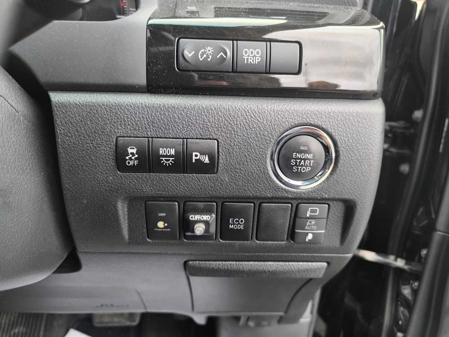 Used Toyota Vellfire 2014 for sale - 76543124: Photo 32