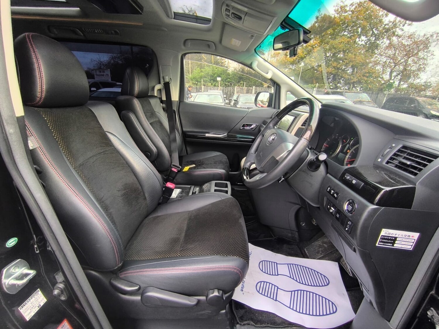 Used Toyota Vellfire 2014 for sale - 76543124: Photo 8