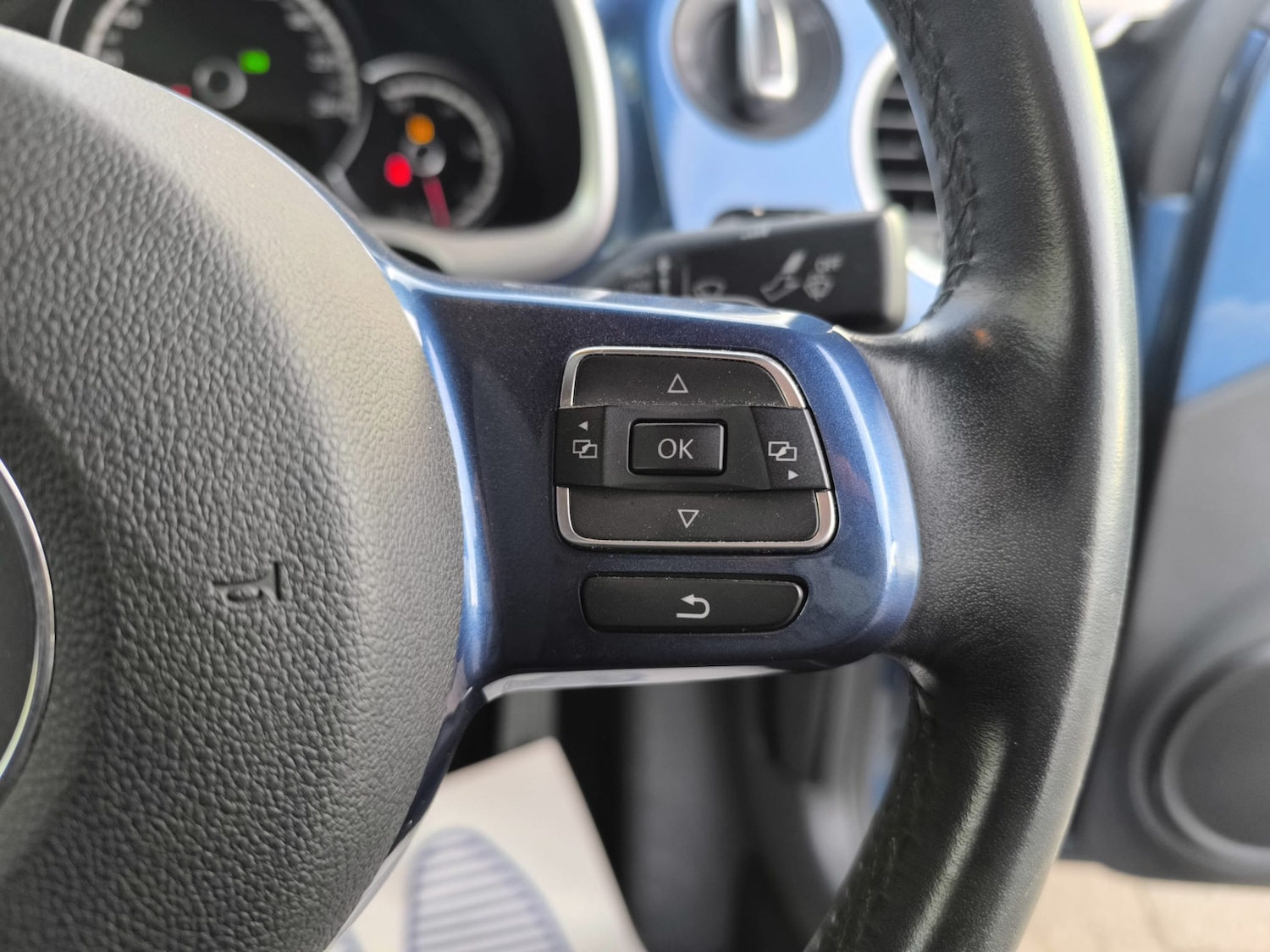 Used Volkswagen Beetle 2015 for sale - 77916868: Photo 13