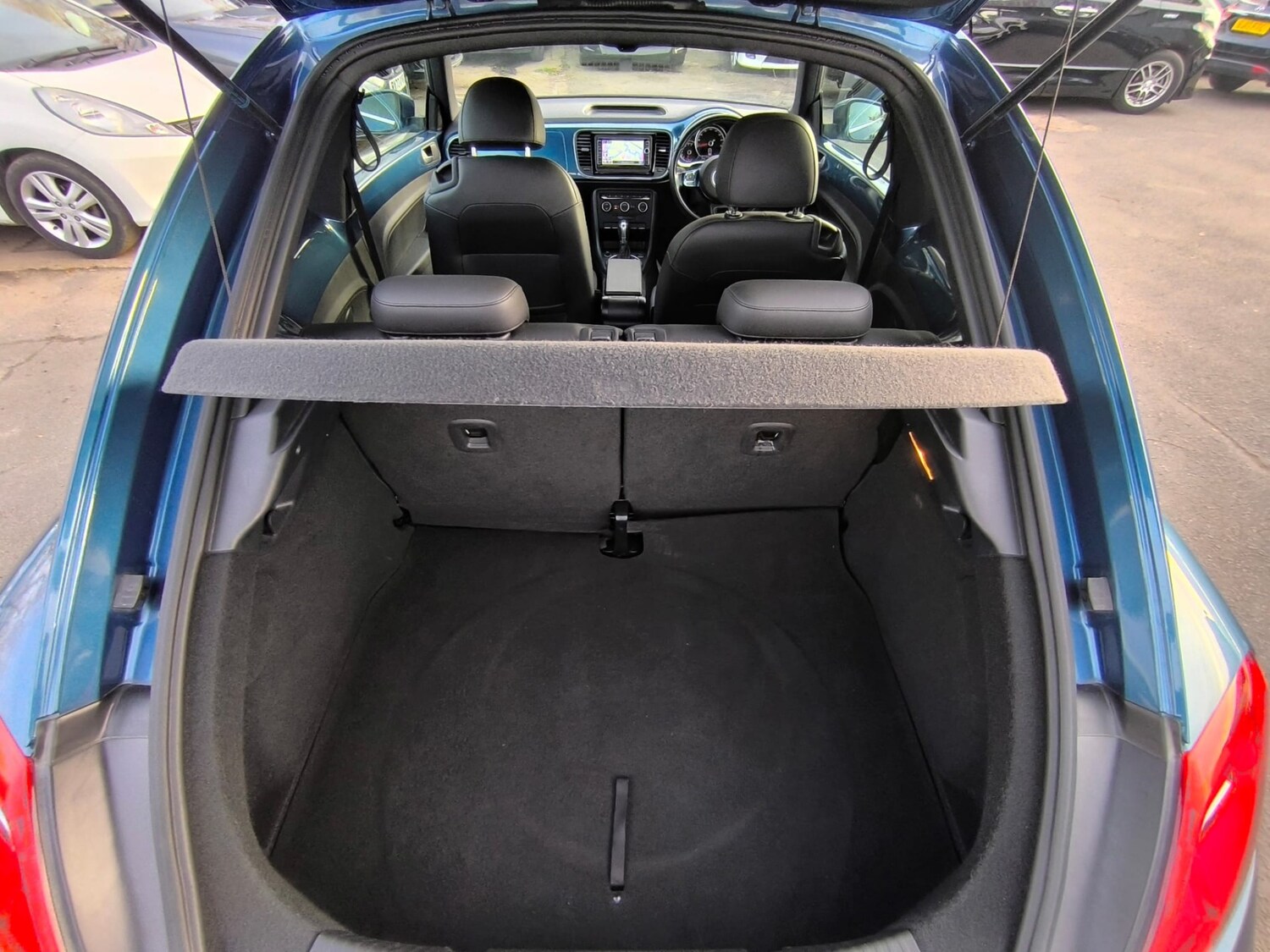 Used Volkswagen Beetle 2015 for sale - 77916868: Photo 29